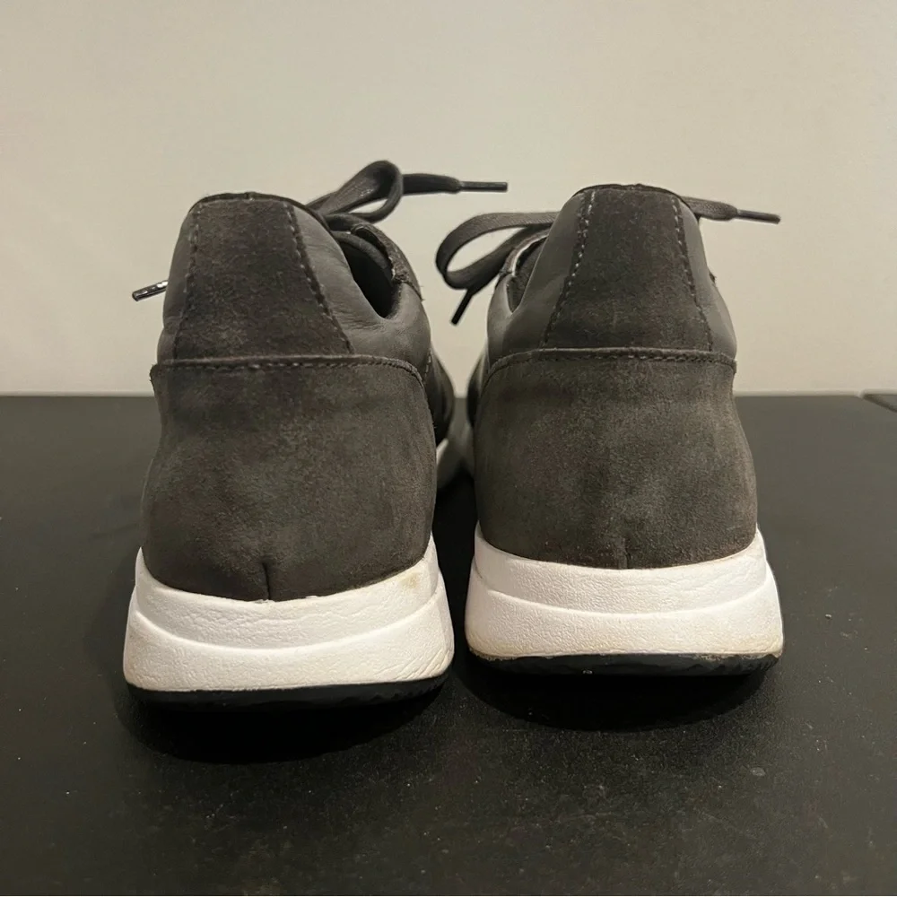 Banana Republic Gray Suede Leather Sneakers Lace Up Mens Size 11.5
